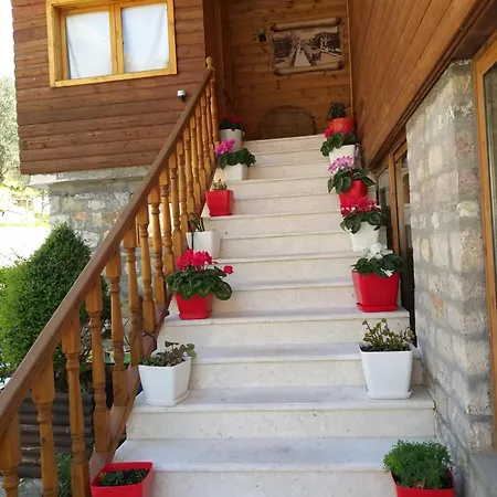 Shpija E Gjyshit 3* Canaj