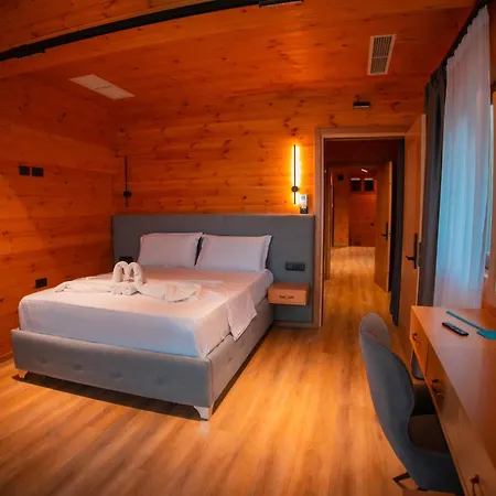 Hotel Shpija E Gjyshit Canaj