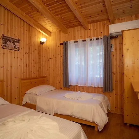 Shpija E Gjyshit Hotel Canaj