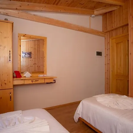 Shpija E Gjyshit Otel Canaj