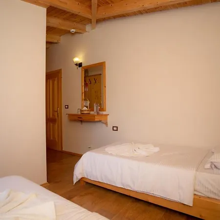 Hotel Shpija E Gjyshit 3*