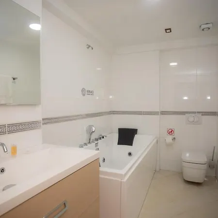 Shpija E Gjyshit Otel Canaj