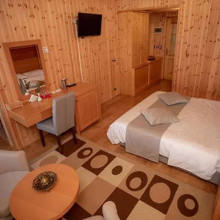 Shpija E Gjyshit Hotel