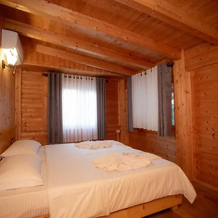 Shpija E Gjyshit Hotel Canaj