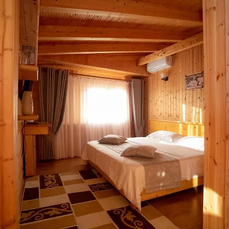 Shpija E Gjyshit Hotel