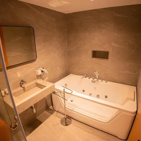Shpija E Gjyshit Hotel Canaj