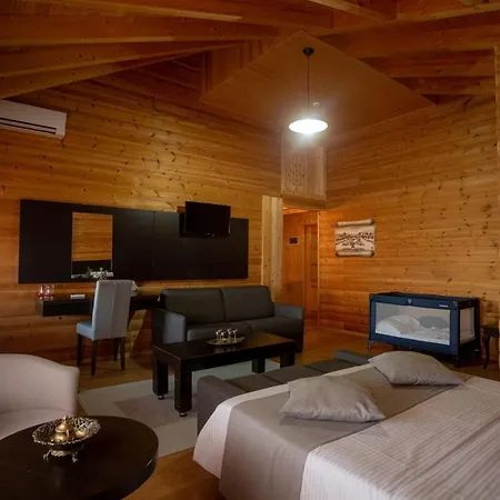 Hotel Shpija E Gjyshit 3*