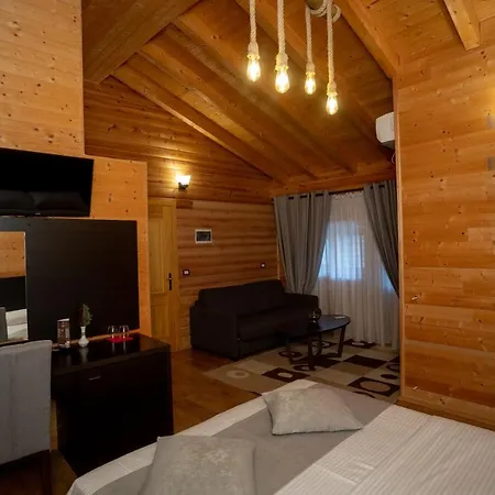 Shpija E Gjyshit Szálloda 3*