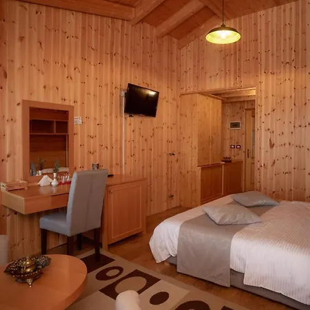 Hotel Shpija E Gjyshit Canaj