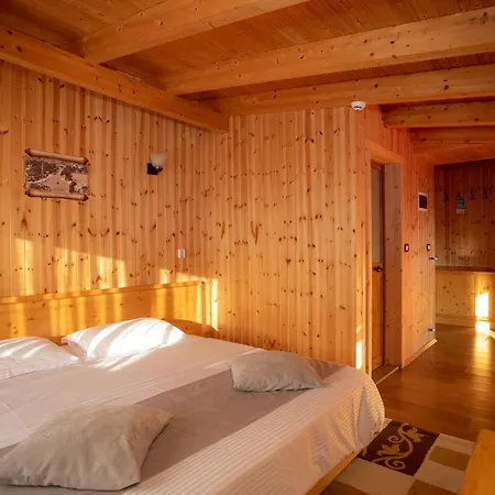 Shpija E Gjyshit Hotel